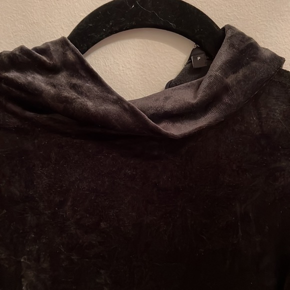 Charcoal Gray Theory Velvet Top - Picture 2 of 3